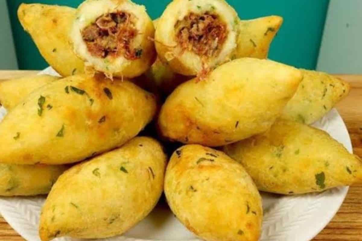 10 Passos para Fazer o Melhor Bolinho de Mandioca com Carne Seca